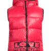 Chaleco con capucha para mujer Love Moschino en color rojo.